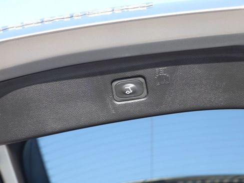 Used 2024 Ford Edge Titanium image 31