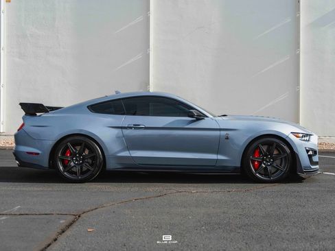 Used 2022 Ford Mustang Shelby GT500 w/ Carbon Fiber Track Pack RWD image 8