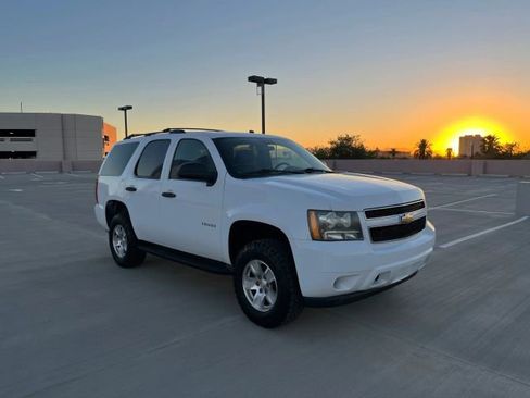 Used 2011 Chevrolet Tahoe LS image 3