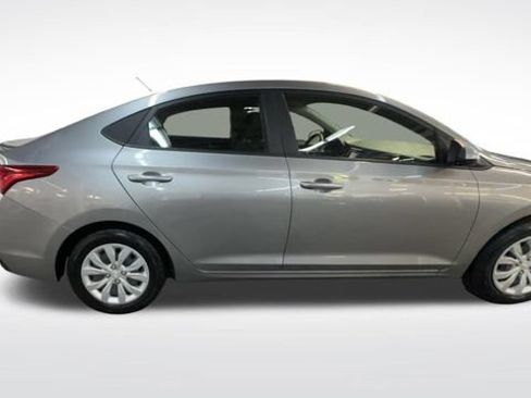 Used 2022 Hyundai Accent SE FWD image 10