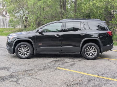 Used 2017 GMC Acadia SLE w/ Driver Alert Package I AWD/4WD image 4