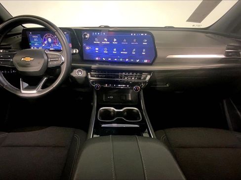 Used 2024 Chevrolet Traverse LT AWD/4WD image 15