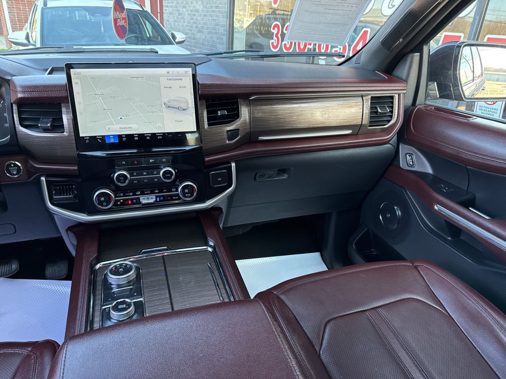 Used 2024 Ford Expedition Limited AWD/4WD image 13