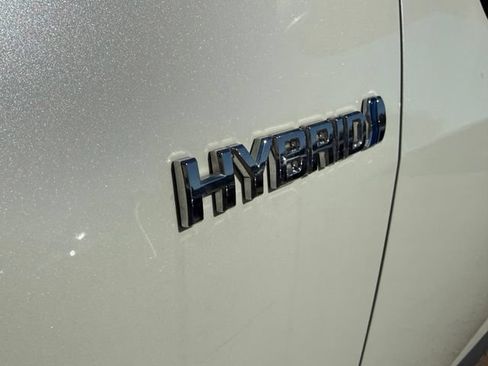 Certified 2021 Toyota RAV4 XLE Premium AWD/4WD image 16