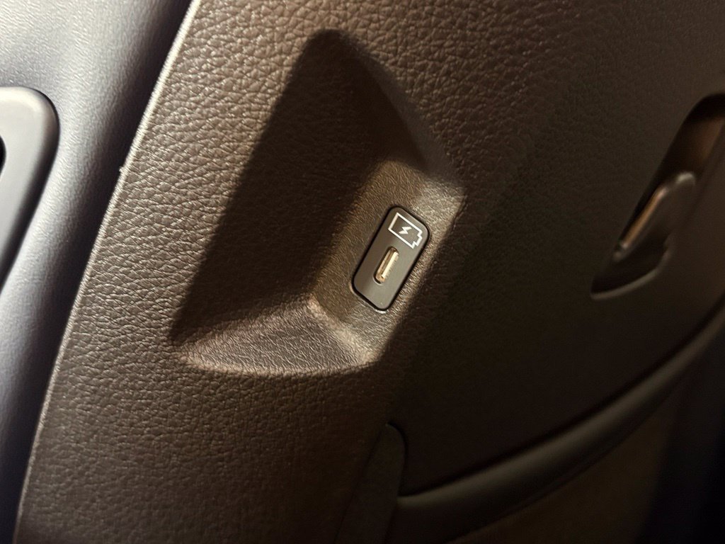 New 2026 Kia Carnival EX FWD image 36
