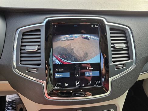 Used 2020 Volvo XC90 T5 Momentum image 4