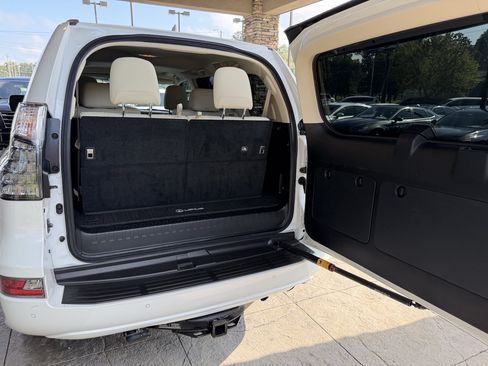 Used 2021 Lexus GX 460 Premium AWD/4WD image 34