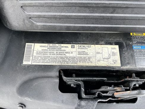 Used 2006 Chevrolet SSR w/ Preferred Equipment Group image 28