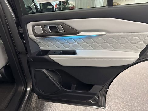 New 2026 Ford Explorer Platinum image 36