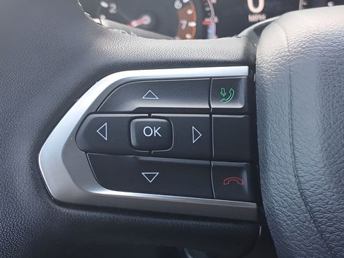 Used 2024 Jeep Compass Latitude AWD/4WD image 22