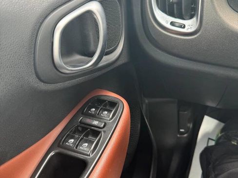 Used 2015 FIAT 500L Trekking image 31