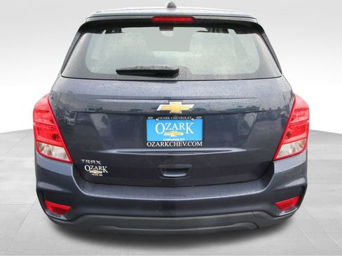 Used 2018 Chevrolet Trax LS FWD image 4