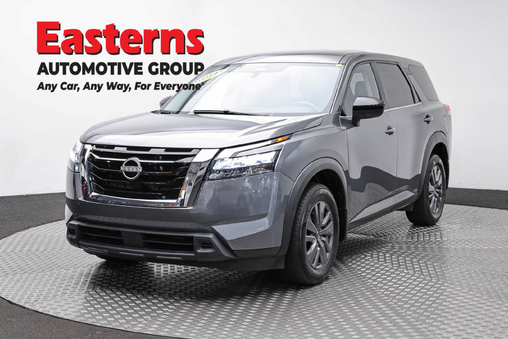Used 2024 Nissan Pathfinder S AWD/4WD image 1