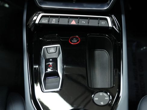 Used 2024 Audi e-tron GT Premium Plus w/ Performance Package image 34