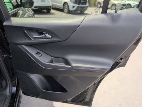 Used 2025 Chevrolet Equinox LT AWD/4WD image 34