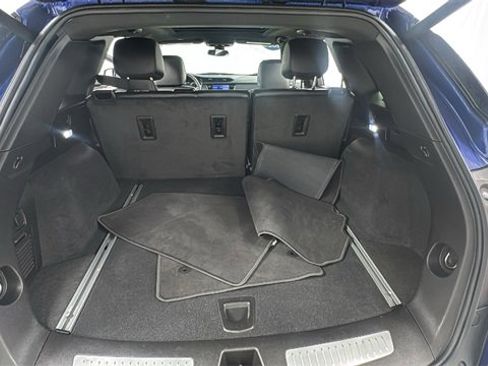 Used 2025 Cadillac XT5 Premium Luxury image 15