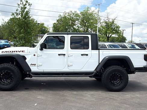 Used 2025 Jeep Gladiator Mojave w/ Safety Group AWD/4WD image 8