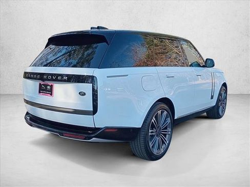 Used 2023 Land Rover Range Rover SE image 5
