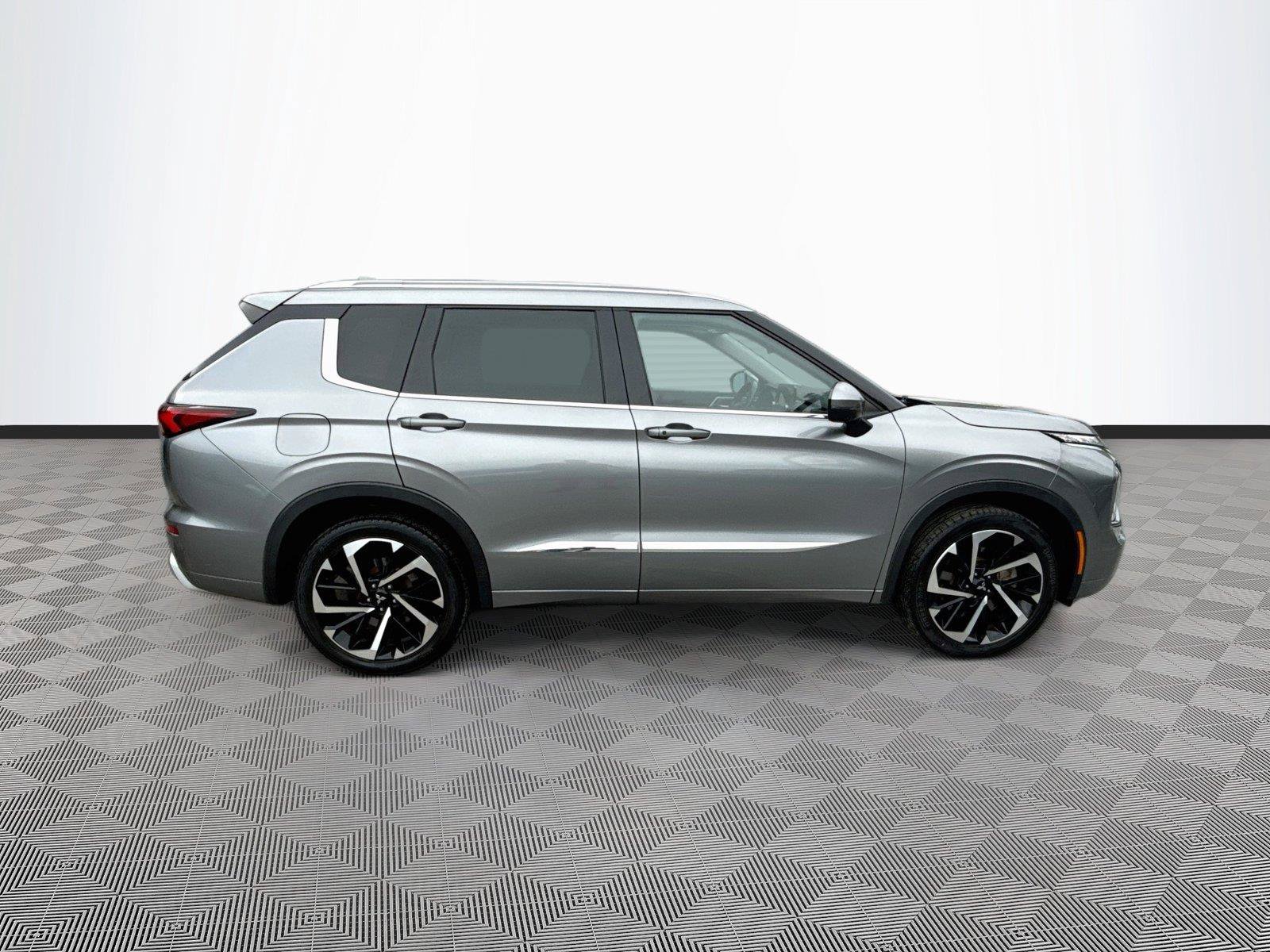 Used 2022 Mitsubishi Outlander SEL FWD image 8