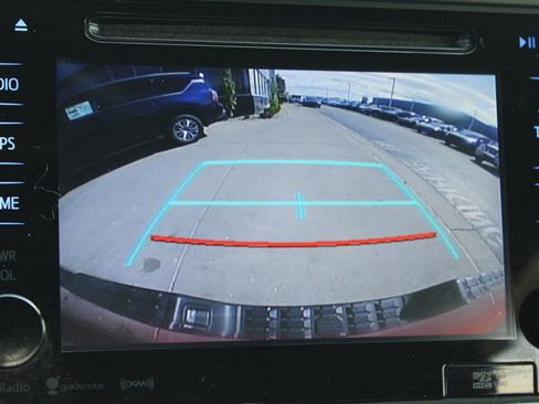 Used 2016 Toyota Tacoma TRD Off-Road w/ Exterior Package image 39