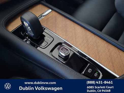 Used 2023 Volvo XC90 T8 Plus image 19