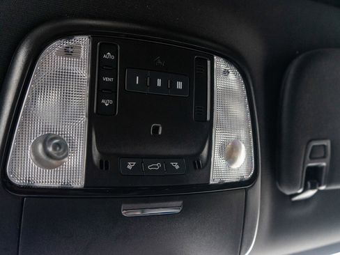 Used 2025 Dodge Durango GT image 22