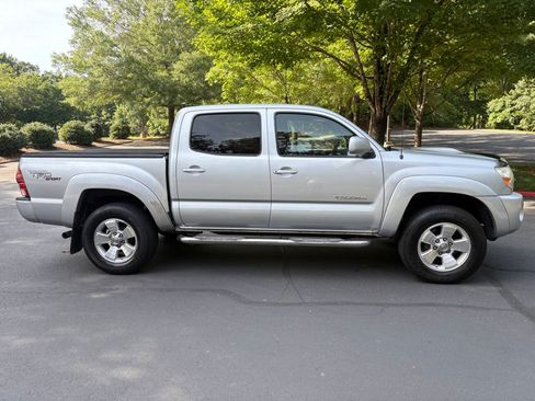Used 2008 Toyota Tacoma PreRunner RWD image 2