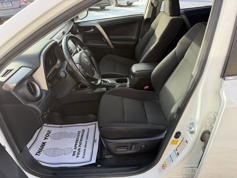 Used 2018 Toyota RAV4 Adventure image 10