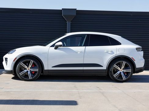 New 2025 Porsche Macan 4S Electric image 2