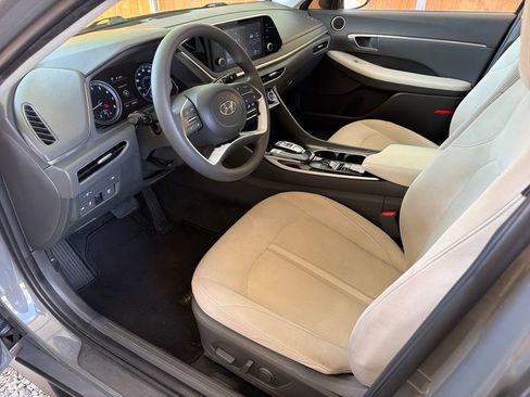 Used 2022 Hyundai Sonata SEL FWD image 2
