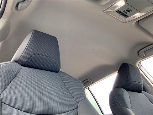 Used 2022 Toyota RAV4 LE image 14