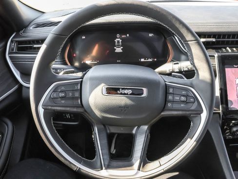 New 2025 Jeep Grand Cherokee Limited w/ Luxury Tech Group II image 29