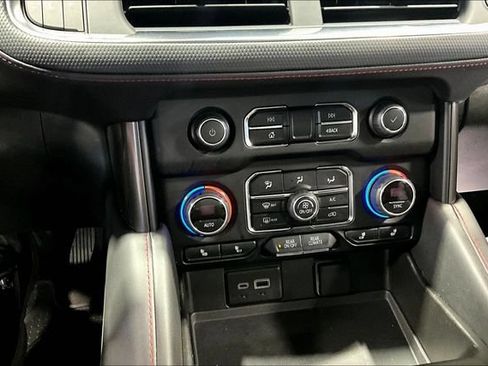 Used 2023 Chevrolet Suburban RST w/ Luxury Package AWD/4WD image 15