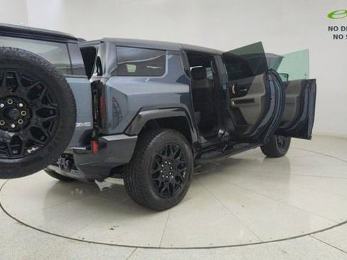 Used 2025 GMC Hummer EV 3X w/ LPO, Illumination Package AWD/4WD image 75