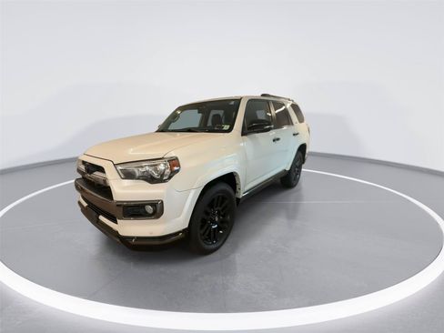 Used 2019 Toyota 4Runner Limited AWD/4WD image 3