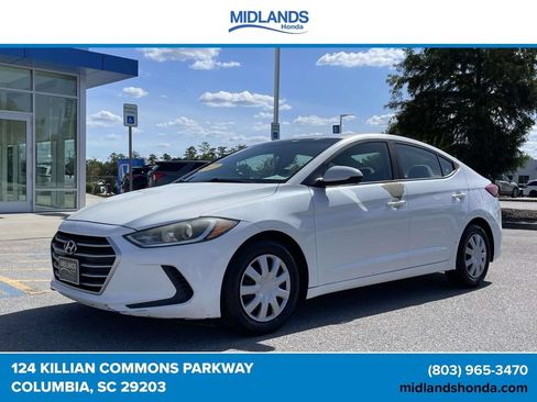 Used 2017 Hyundai Elantra SE FWD image 3
