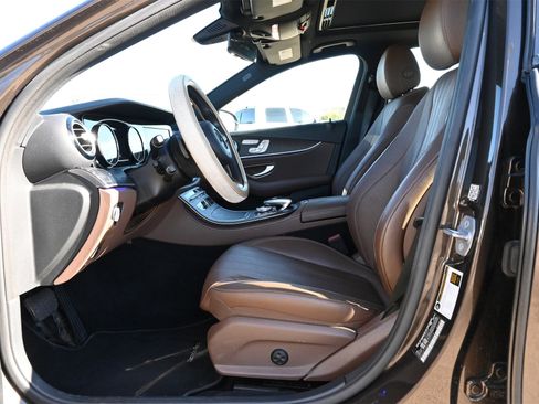 Used 2018 Mercedes-Benz E 300 E 300 image 18