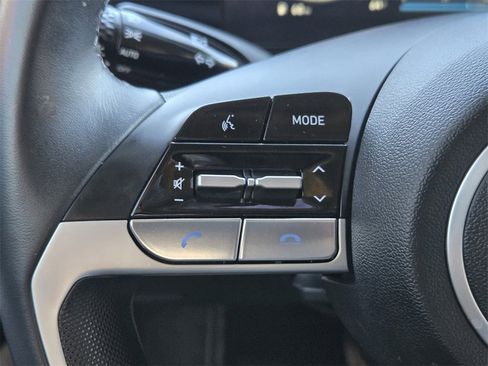 Used 2023 Hyundai Elantra Limited image 28