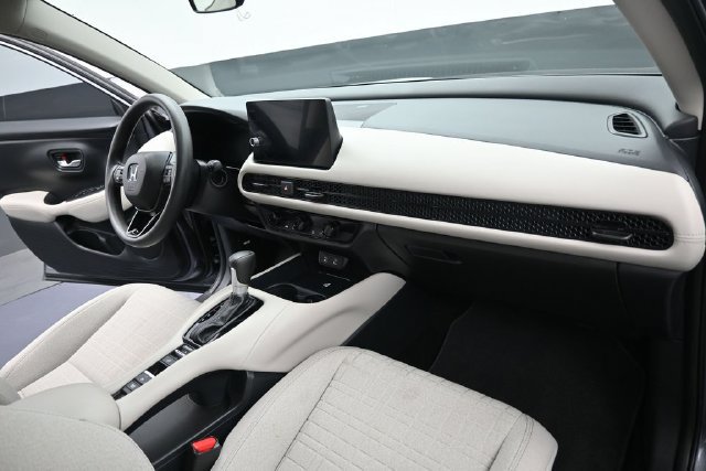 Certified 2026 Honda HR-V LX image 4