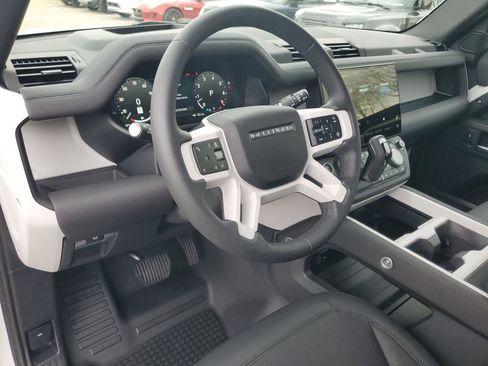 Used 2026 Land Rover Defender 110 X-Dynamic SE AWD/4WD image 14