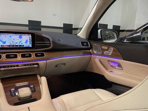 Used 2021 Mercedes-Benz GLE 350 4MATIC image 4