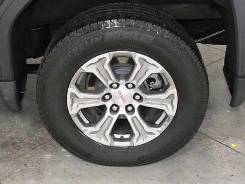 Used 2024 GMC Sierra 1500 SLT image 48