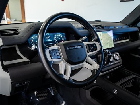 Used 2022 Land Rover Defender 110 X-Dynamic SE image 40