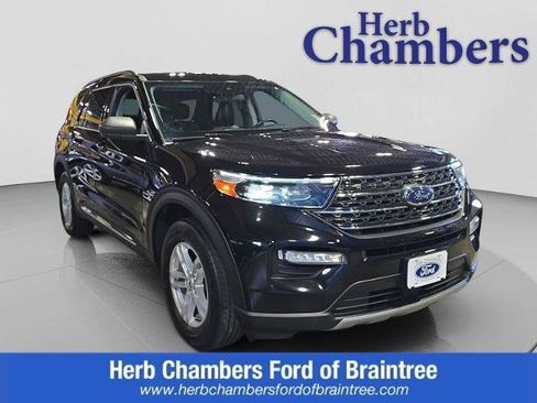 Certified 2022 Ford Explorer XLT w/ Equipment Group 202A AWD/4WD image 1