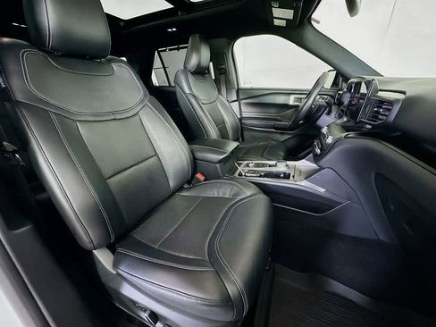 Used 2020 Ford Explorer ST image 15