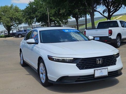 Certified 2025 Honda Accord LX image 3
