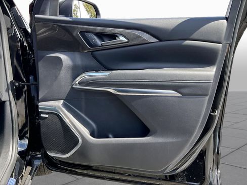 Used 2025 Chevrolet Traverse High Country w/ LPO, Floor Liner Package FWD image 44