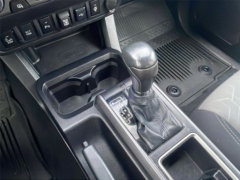 Used 2021 Toyota Tacoma TRD Off-Road image 28