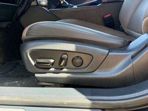 Used 2025 Lexus ES 300h w/ Premium Package image 27