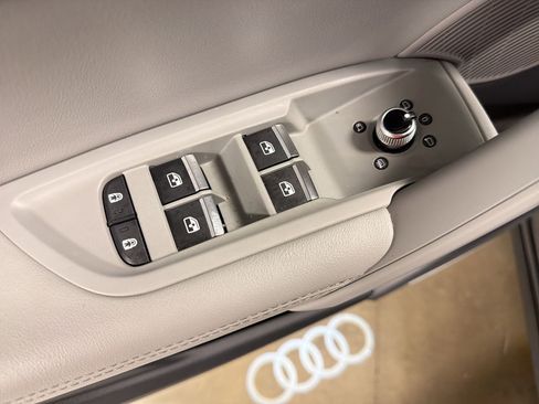Used 2023 Audi Q5 2.0T Premium Plus AWD/4WD image 19